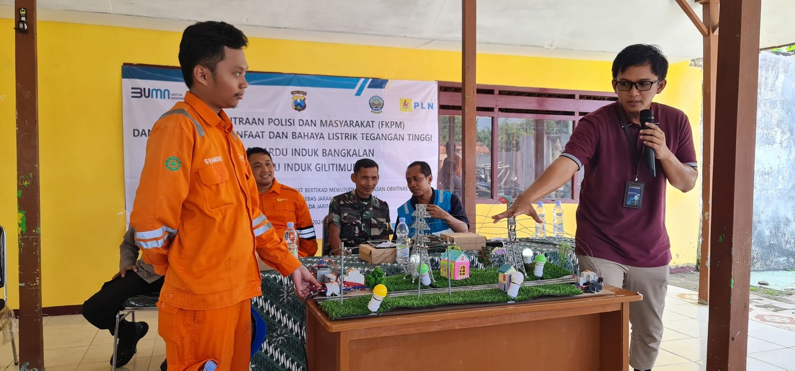 Amankan Supply Listrik ke Madura, PLN UIT JBM Beri Edukasi ke Masyarakat