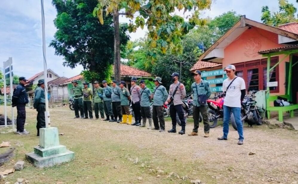 Perhutani Jaga Keamanan Hutan di Kepulauan Kangean Madura