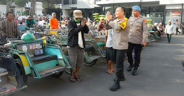 Kapolrestabes Surabaya Kembali Gelar Sarapan Bareng Abang Becak