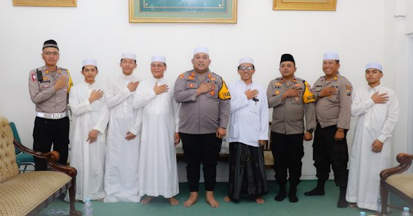 Kapolres Tanjung Perak Silaturahmi Bersama Ponpes Assalafi Al-Fitrah