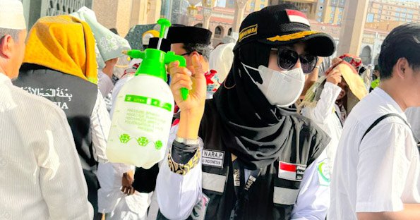 Kisah Polwan Bantu Jemaah Haji Saat Cuaca Panas di Arab Saudi