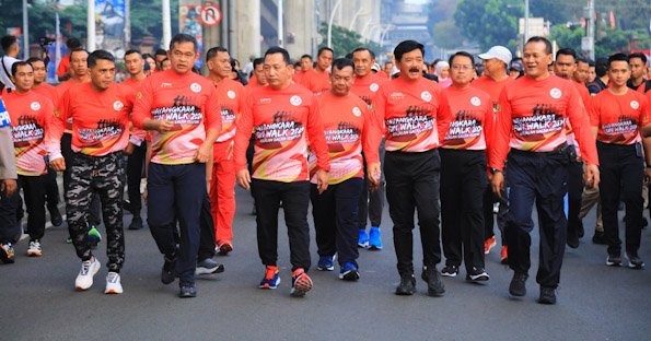 Kapolri Gelar Bhayangkara Fun Walk 2024: Bersama Bergerak untuk Persatuan