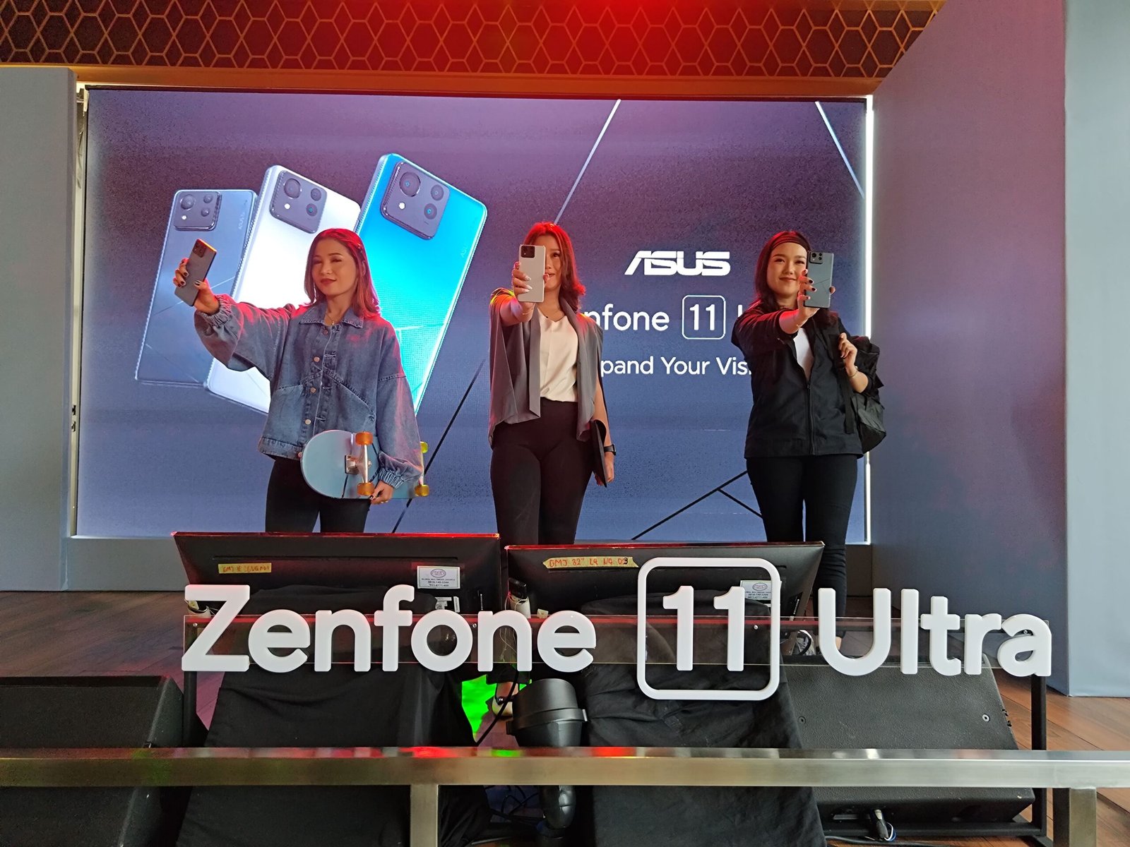 ASUS Luncurkan Zenfone 11 Ultra — Ponsel Flagship Terbaru dengan Fitur Canggih dalam Desain Estetik