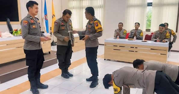 Motivasi Kinerja Polisi Terapkan Reward dan Punishment