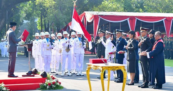 Michael Josua, Perwira Remaja Polri Pertama dan Satu-satunya Penganut Konghucu yang Dilantik Presiden Jokowi