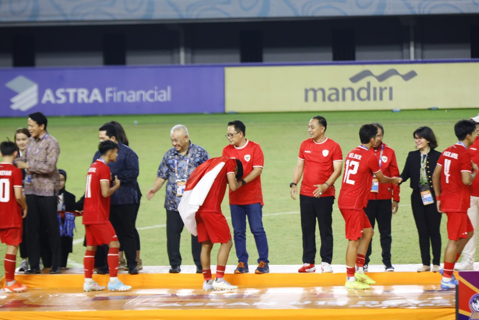 Pj. Gubernur Jatim Puji Daya Juang Penggawa Garuda Muda hingga Dukungan Para Supporter