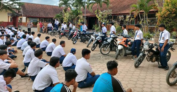 Diduga Akan Tawuran, Polres Tulungagung Amankan Puluhan Motor Milik Pelajar