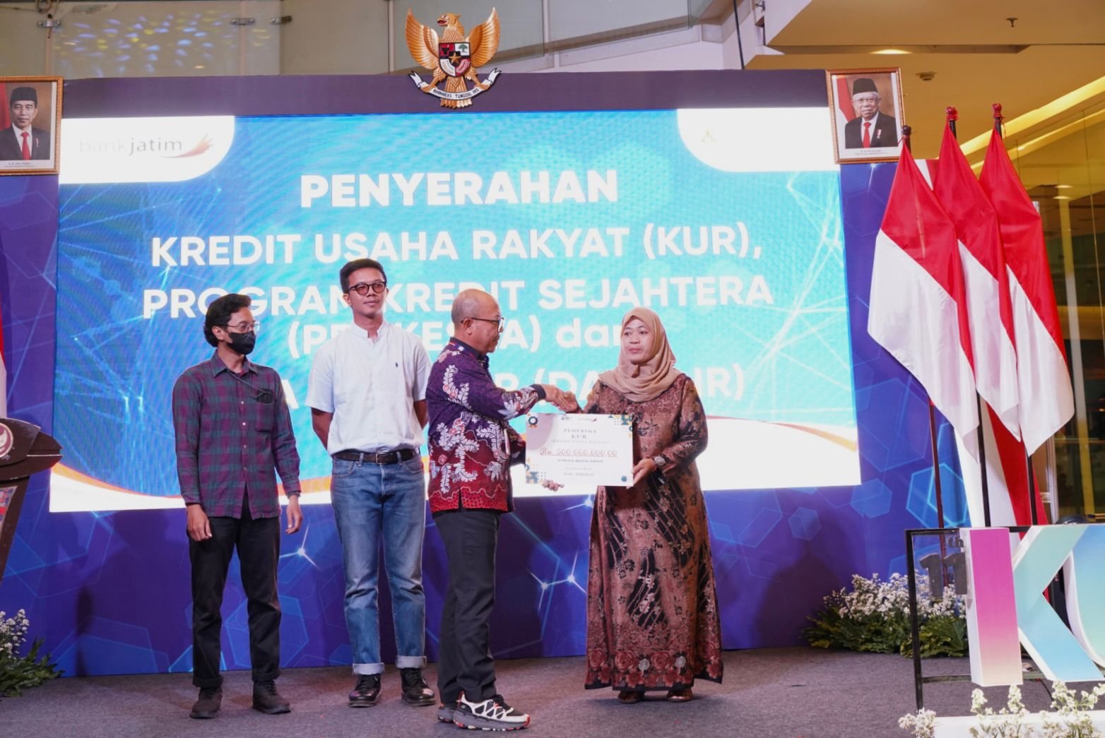 Bank Jatim Salurkan KUR dalam Kegiatan K-UKM Expo 2024