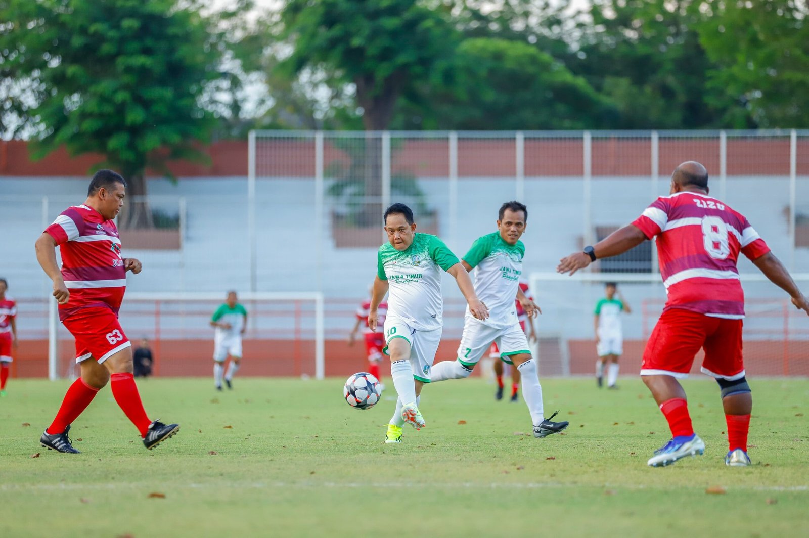 Pemprov Jatim Menang Empat Gol dari Bank Jatim di Mendadak Soccer II