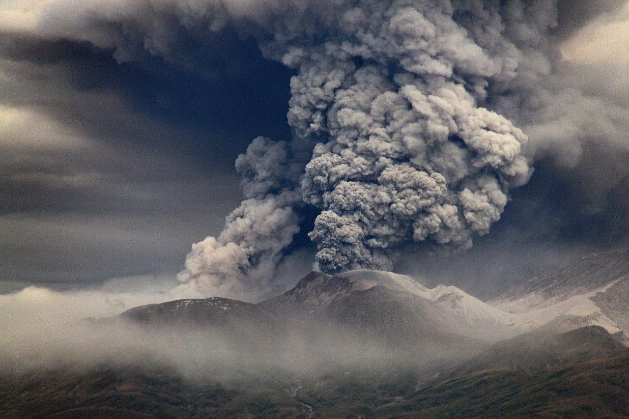 Gempa Berkekuatan 7 Skala Richter Picu Letusan Gunung Shiveluch di Rusia Dan Peringatan Awan Abu Bagi Penerbangan