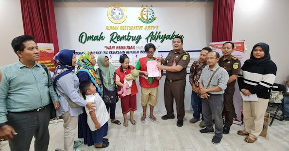 Di Omah Rembug Adhyaksa, Kejari Surabaya Gelar Restorative Justice Kasus Penelantaran Bayi