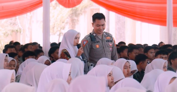 Polres Jember Peduli Pendidikan Beri Bantuan untuk Ratusan Pelajar di Ruwatan Lantas