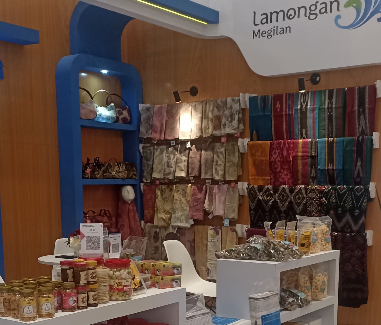 Tiga Belas UMKM Lamongan Tampil di Jatim Fest 2024