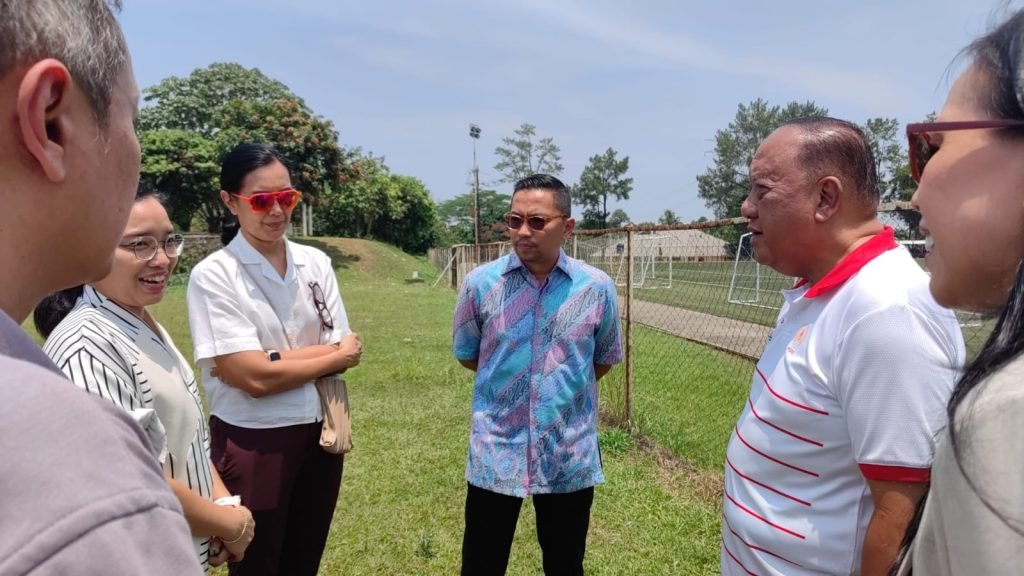 Ketum KONI Pusat Tinjau GBK Versi Mini di Sawangan Depok