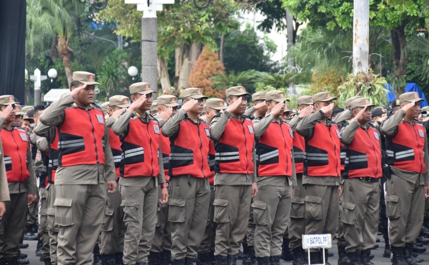 Pemkot Surabaya Terjunkan 750 Personel Satpol PP Amankan Perayaan Malam Pergantian Tahun