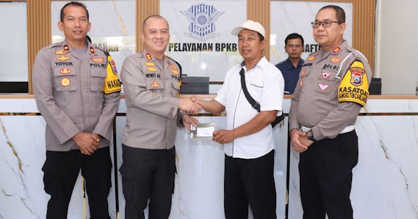 Wujudkan Layanan Prima untuk Masyarakat, Kapolres Blitar Resmikan Ruang Pelayanan BPKB