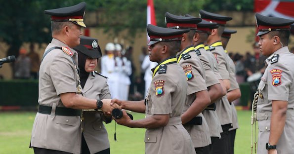 Kapolda Jatim Lantik 900 Bintara Polri Baru, Siap Mengabdi untuk Negeri