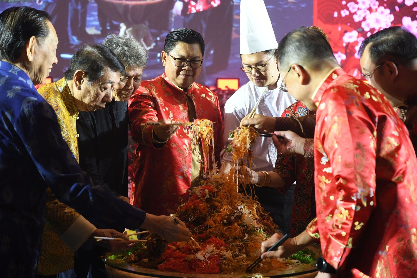 Bank Mandiri Rayakan Imlek 2025 Bersama Nasabah di Tiga Kota, Perkuat Layanan dan Inovasi Digital