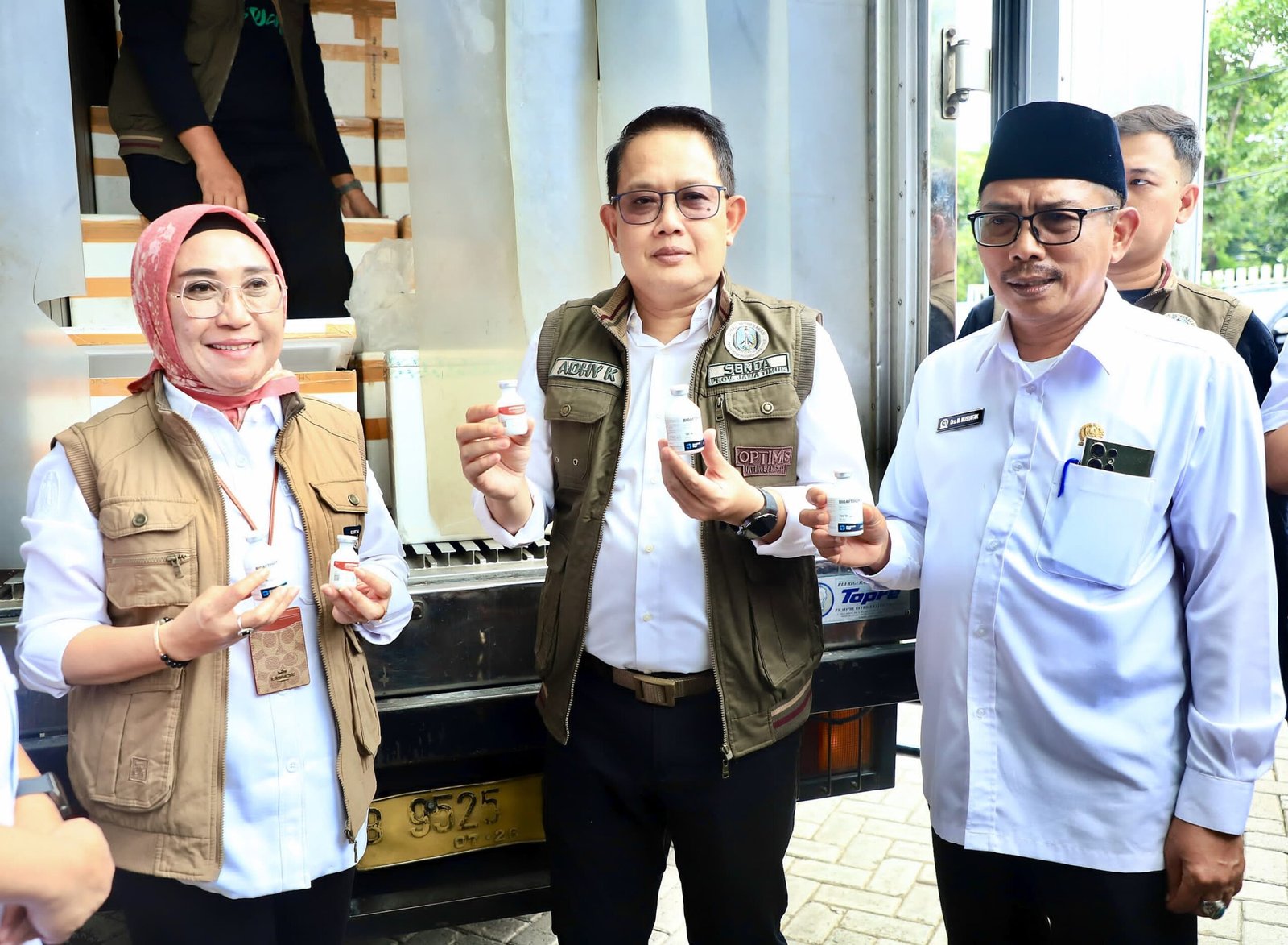 Pemprov Jatim Distribusikan Bantuan 870.000 Dosis Vaksin PMK Ke 38 Kab/Kota