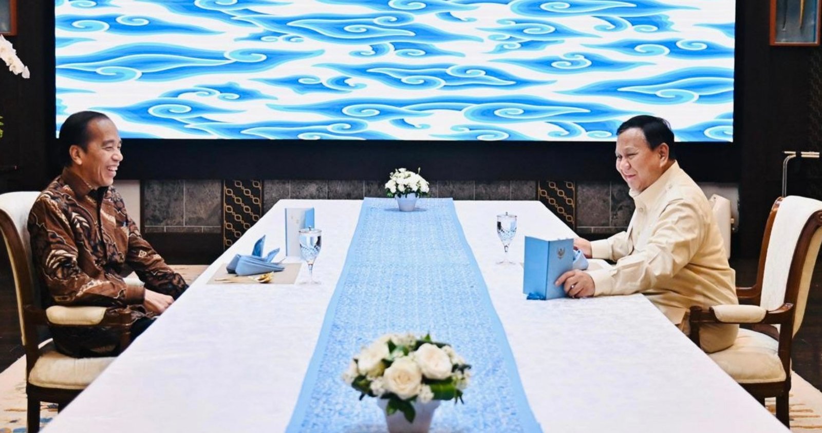 Presiden Prabowo dan Jokowi Nikmati Buka Puasa Bersama