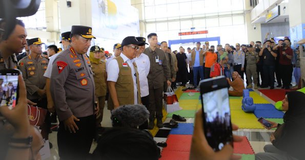 Tinjau Terminal Pulo Gadung, Kapolri Perintahkan Petugas Persiapkan Skema Rekayasa Lalu Lintas
