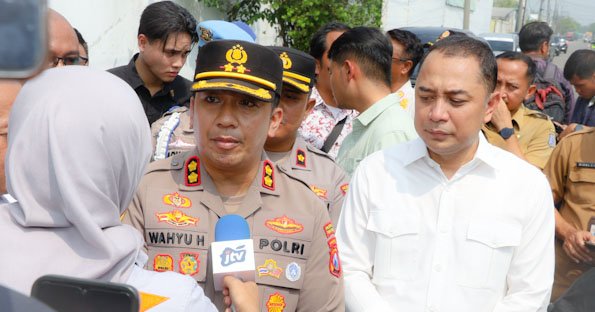 Polres Pelabuhan Tanjung Perak Dampingi Pemkot Surabaya Segel Gudang Sentoso Seal