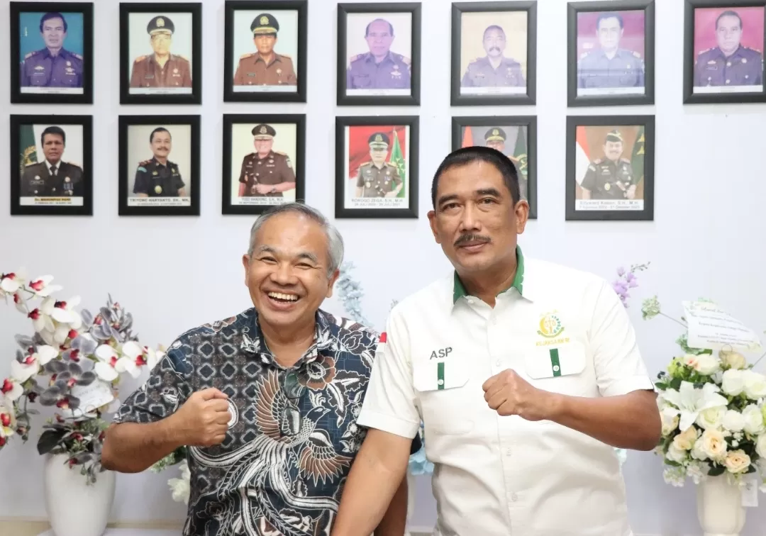 Dr Aqua Berbagi Teladan Kepemimpinan Inspiratif Kajati Maluku Agoes Soenanto Prasetyo