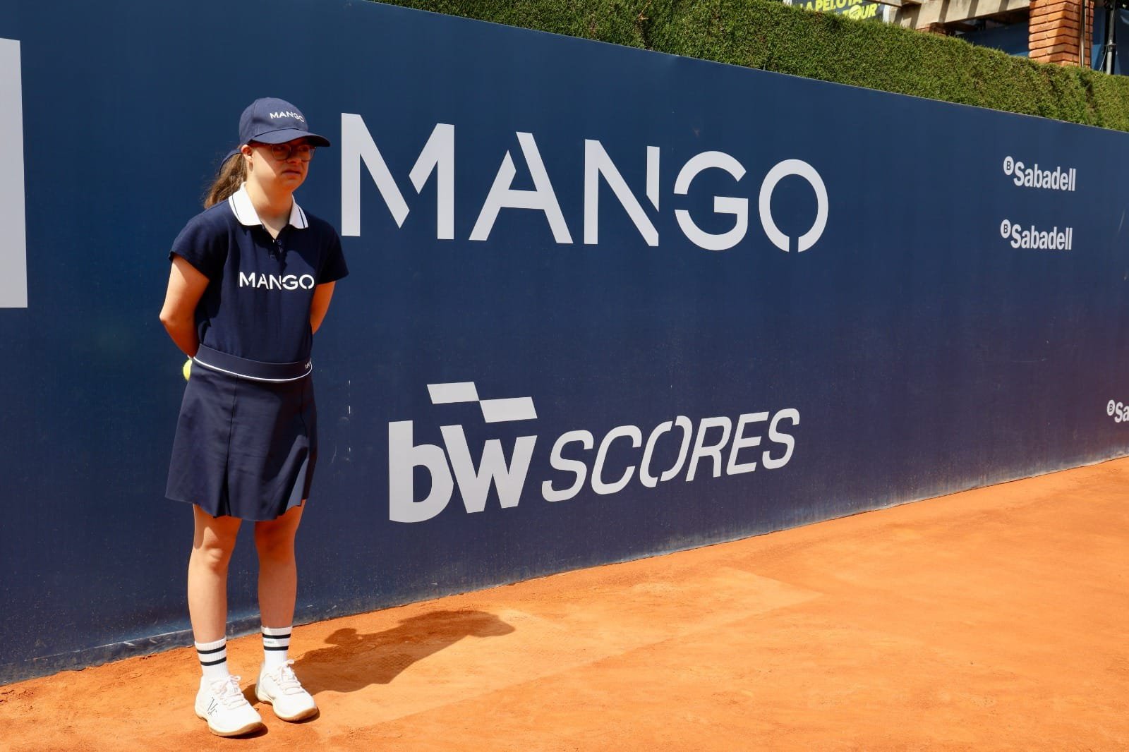Sejarah Terukir di Barcelona Open: Alessandra Bonomi, Pemungut Bola dengan Down Syndrome Pertama yang Bertugas Mandiri di ATP Tour