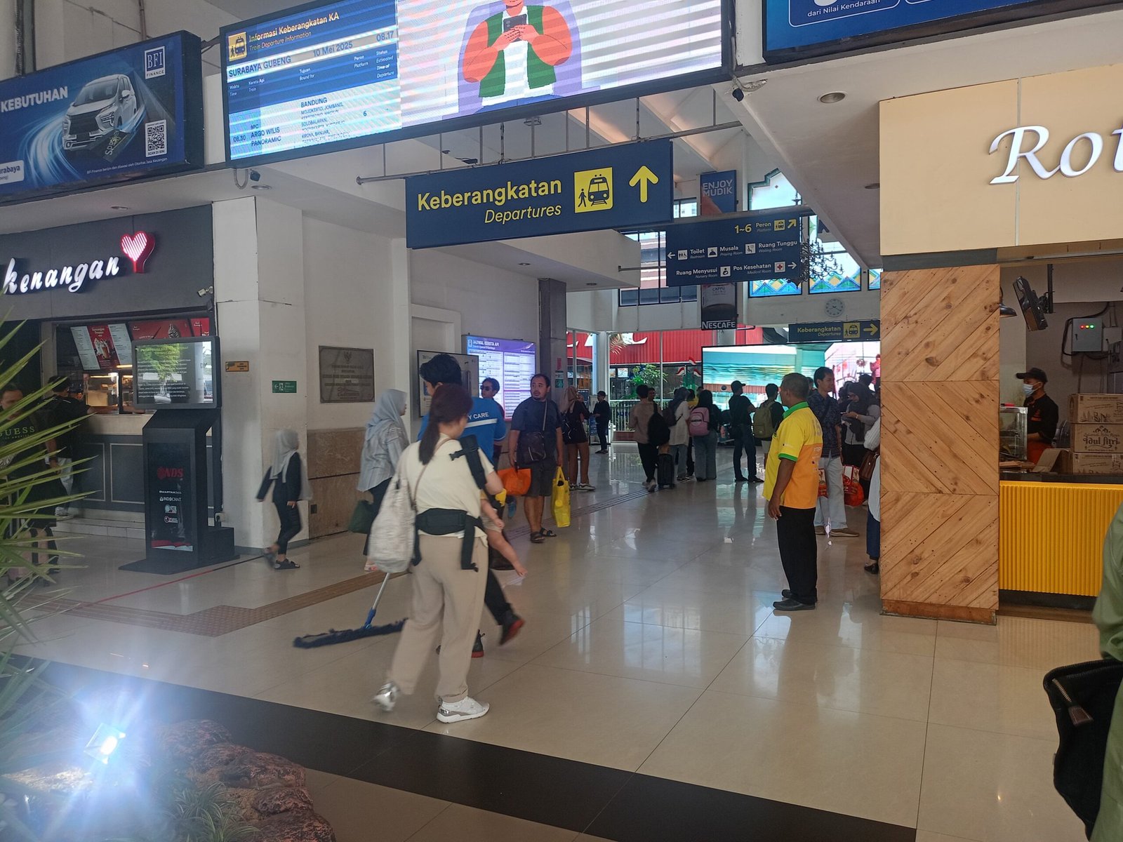 Libur Panjang Waisak, 37 Ribu Penumpang Gunakan Layanan KAI Daop 8 Surabaya