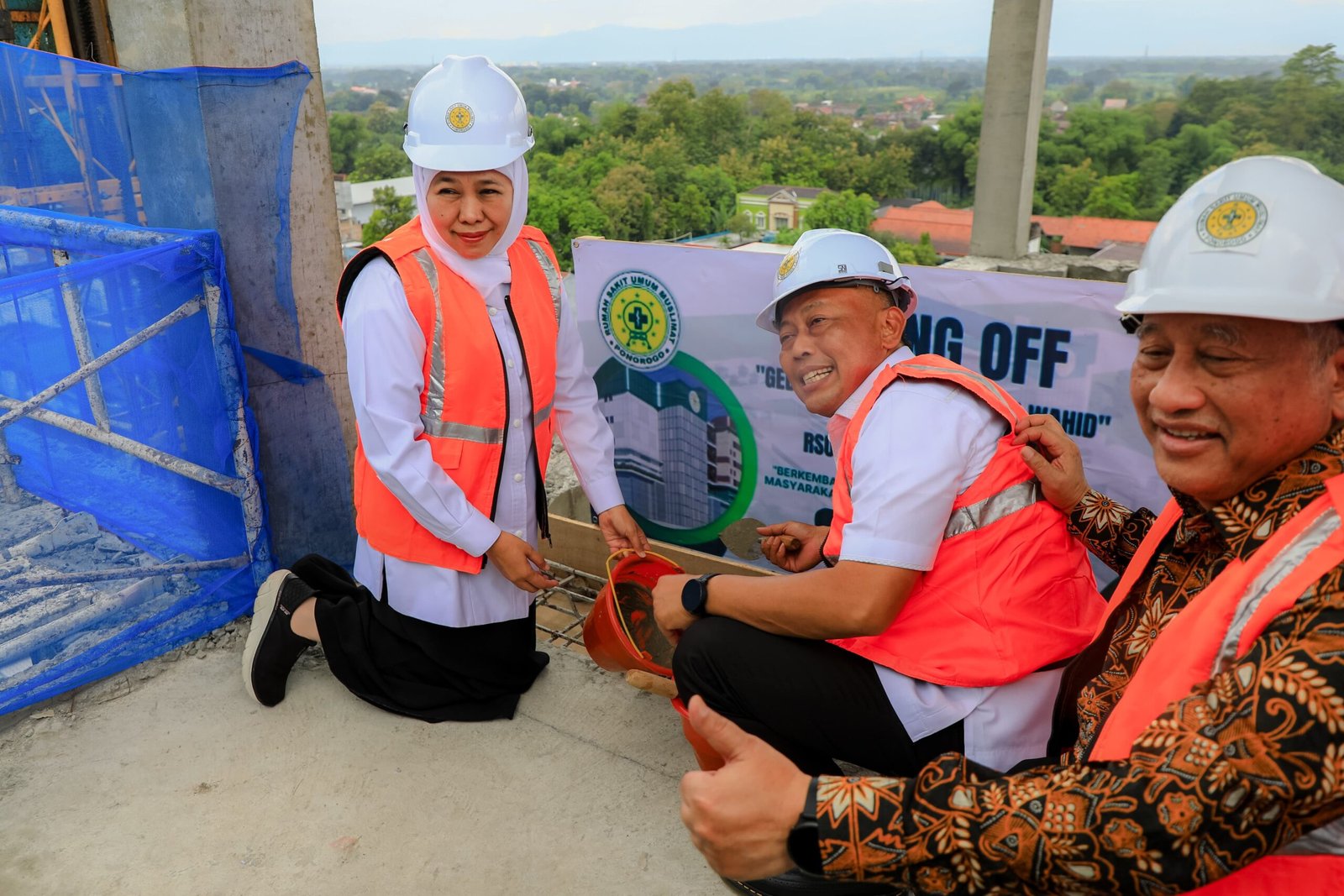 Topping Off Gedung Gus Dur RSU Muslimat NU Ponorogo, Jadi Kado Jelang Satu Abad NU
