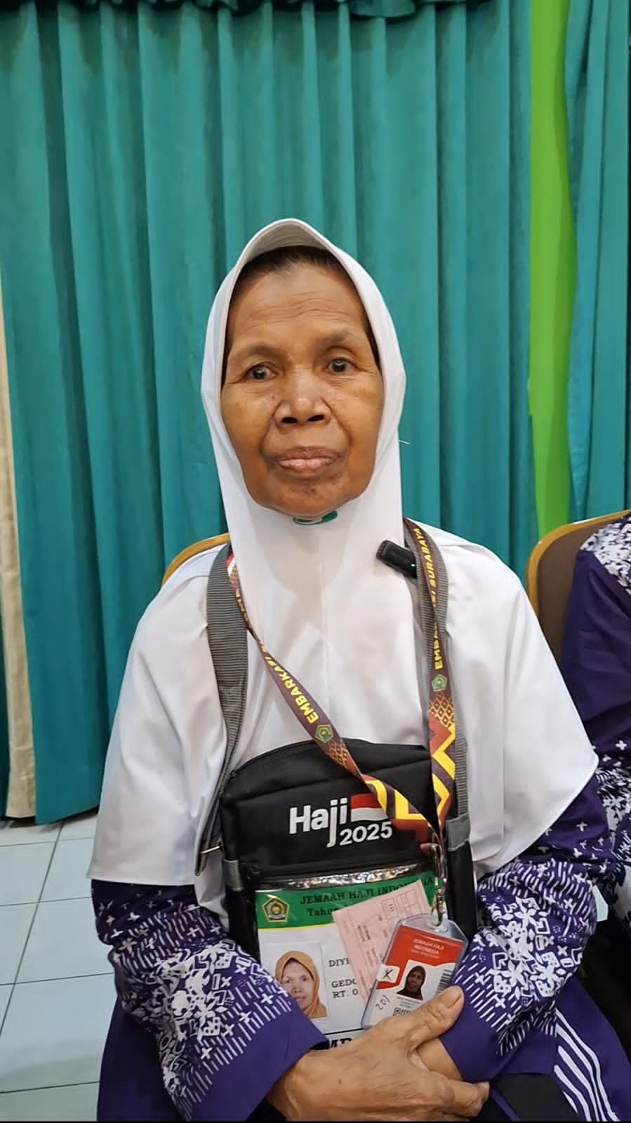Jualan Jamu Keliling Antarkan Bu Diyem Ke Baitullah