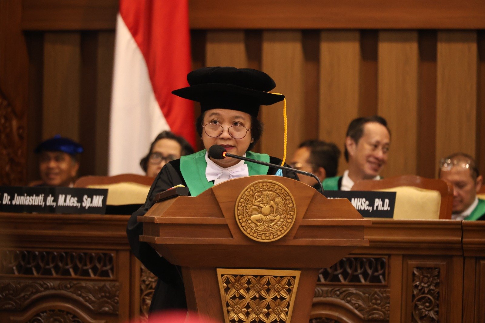 UNAIR Kukuhkan Guru Besar Baru, Tekankan Pentingnya Inovasi Layanan Kesehatan Primer