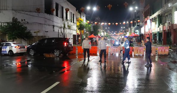 Cegah Premanisme dan Kejahatan Jalanan, Polres Pelabuhan Tanjung Perak Gelar Patroli Gabungan TNI-Polri