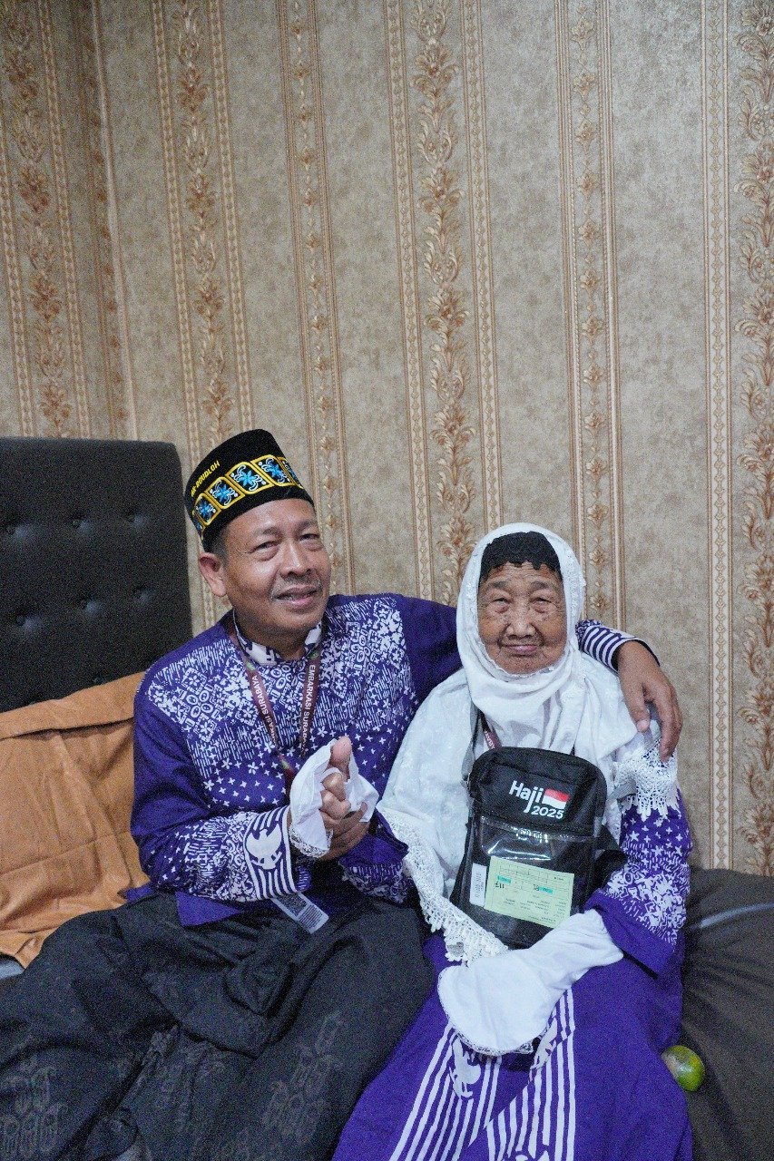 Kisah Jemaah Tertua Kloter 10 Asal Gresik, Berangkat Haji Hasil Bekerja Memijat