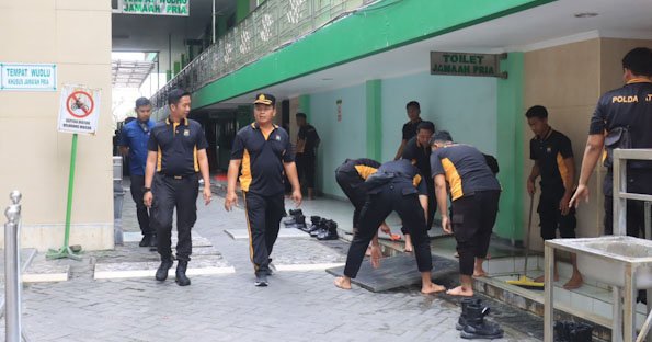 Sambut Hari Bhayangkara ke-79, Polres Bojonegoro Gelar Bakti Religi di Sejumlah Tempat Ibadah
