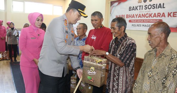 Polres Magetan Sambut HUT Bhayangkara ke-79 dengan Berbagi Sembako