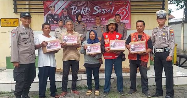 Peringati HUT Bhayangkara ke-79, Polisi Gelar Baksos untuk Korban Kebakaran Hingga Kaum Dhuafa