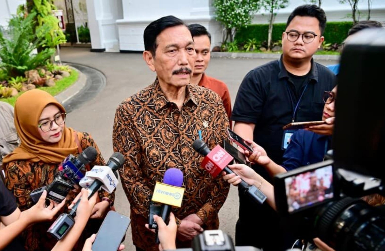 Luhut Laporkan Progres GovTech dan Gen Bank, Prabowo Minta Riset Pertanian Berbasis Sains