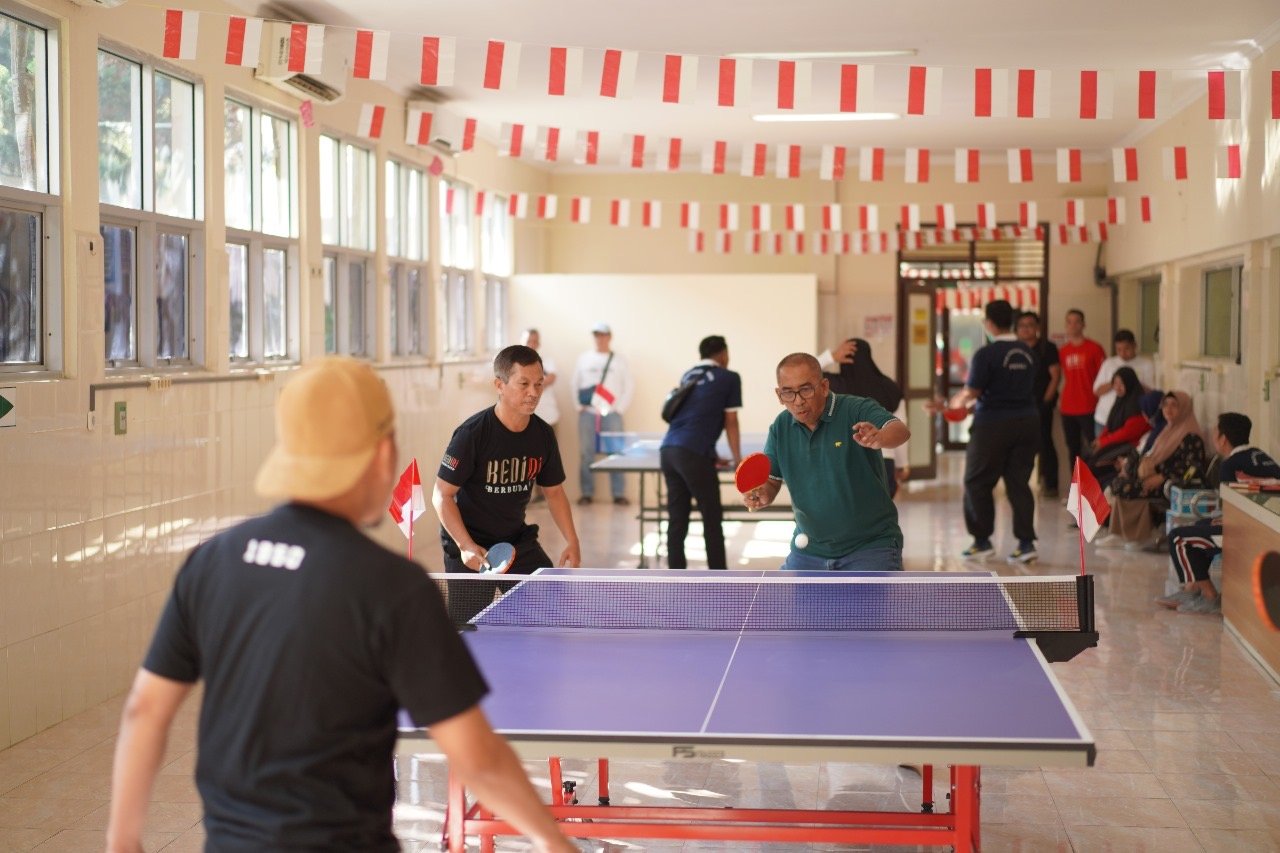 Semarakkan HUT ke-80 RI, RSUD Kabupaten Kediri Gelar Lomba Tenis Meja Ganda Antar Sivitas Hospitalia