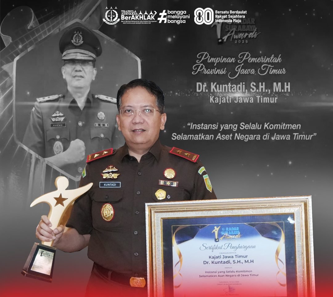 Tegas Berantas Korupsi, Selamatkan Aset Negara, Kajati Jatim Terima Penghargaan Radar Surabaya Awards 2025