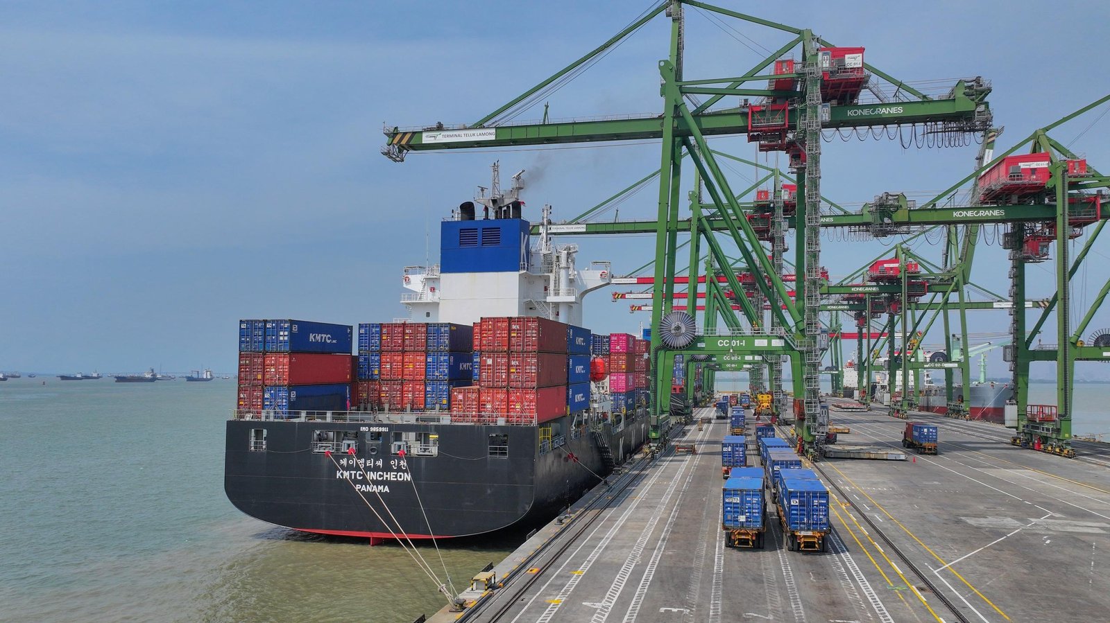 TPK Lamong Catat Rekor Bongkar Muat 2025