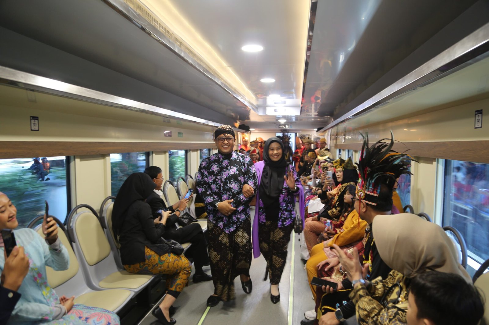 Rayakan HUT ke-80, KAI Daop 8 Surabaya Torehkan Dua Rekor MURI