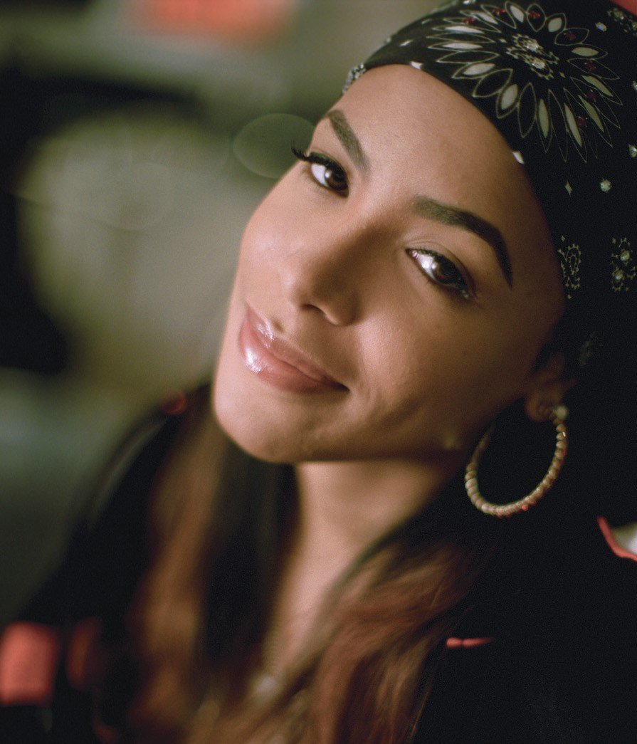 “Gone” Mendiang Aliyah Rajai Tangga Lagu Adult R&B Airplay