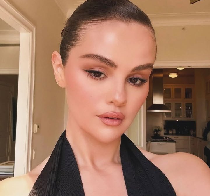 Rayakan Satu Dekade “Revival”, Selena Gomez Rilis Edisi Vinyl Deluxe