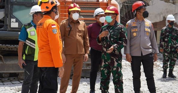 167 Korban Reruntuhan Ponpes Al Khoziny Dievakuasi di Hari ke-8: 104 Orang Selamat dan 63 Meninggal