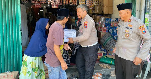 Sampaikan Duka Mendalam, Polres Pelabuhan Tanjung Perak Takziah ke Rumah Dua Santri Korban Reruntuhan Ponpes Al Khoziny
