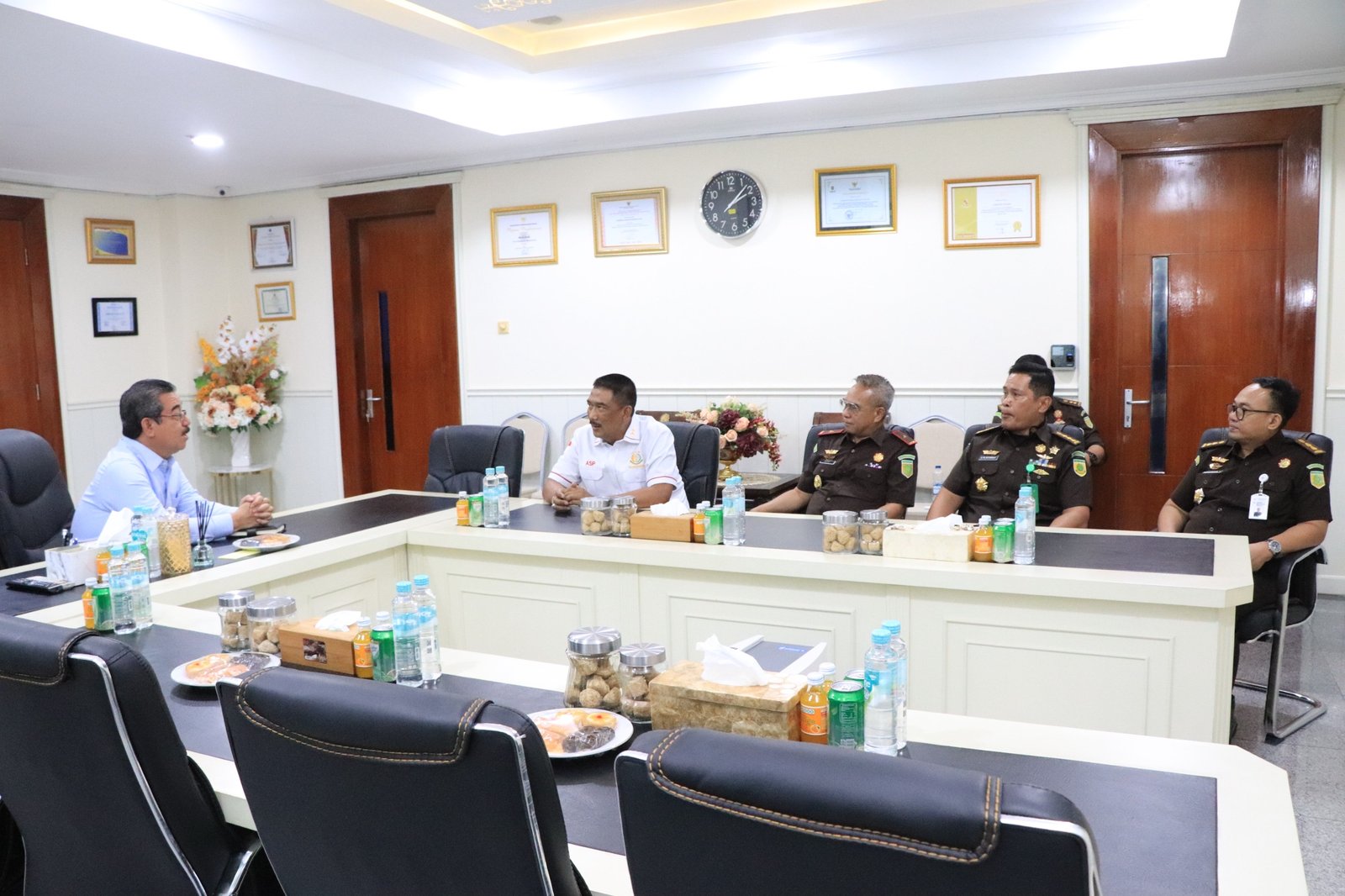 Akhiri Masa Tugas, Kajati Agoes SP Dan Wakajati Abdullah Noer Deny Berpamitan Di Sejumlah Forkopimda Maluku