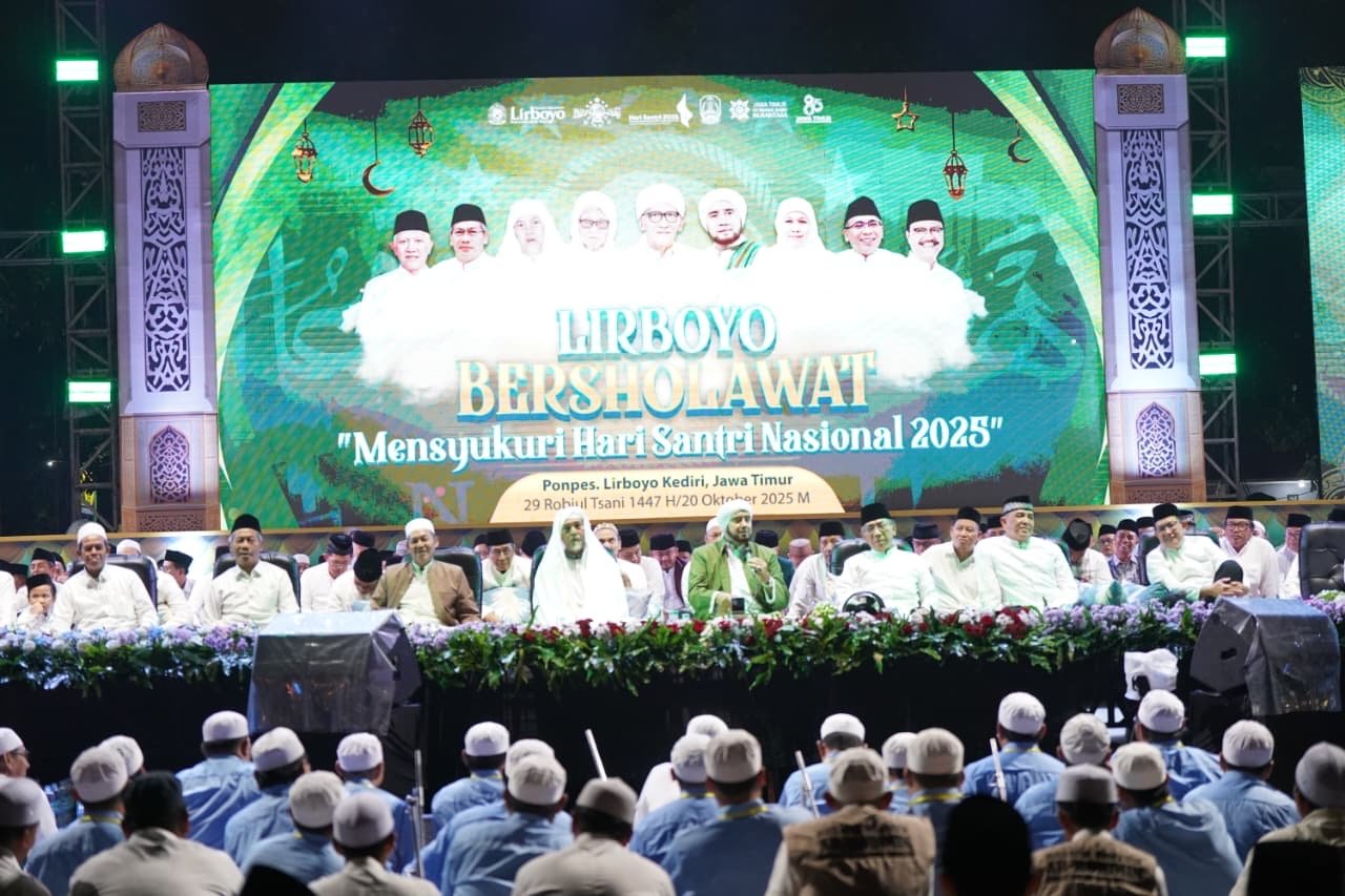 Pangdam V/Brawijaya Hadiri Peringatan Hari Santri di Ponpes Lirboyo