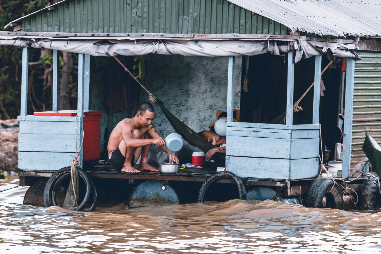 Banjir Terburuk Landa Vietnam: 10 Tewas, Warisan UNESCO Terendam
