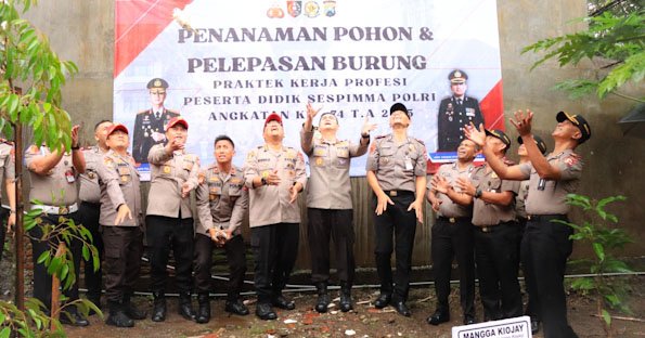 Peserta Didik Sespimma Lepas 125 Burung di Polres Malang, Jaga Keseimbangan Alam